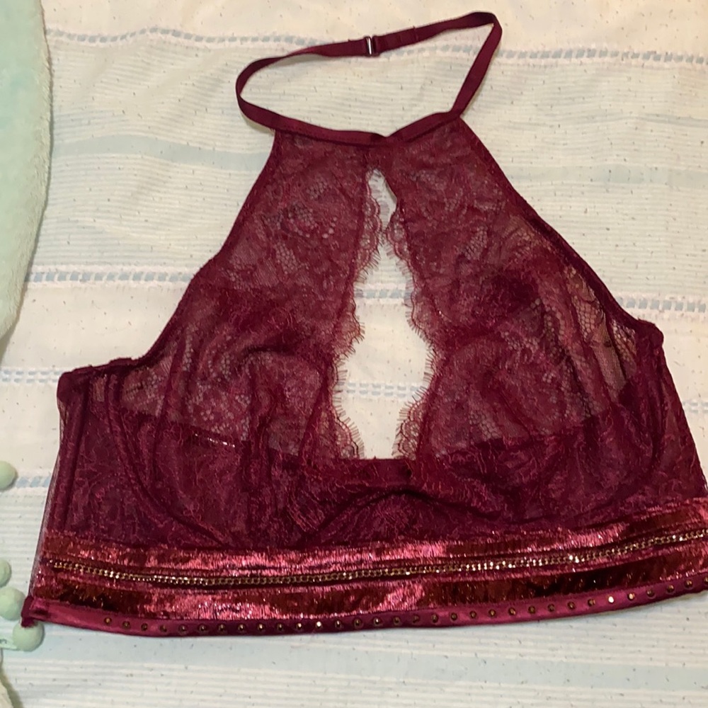 VS Halter Bralette
